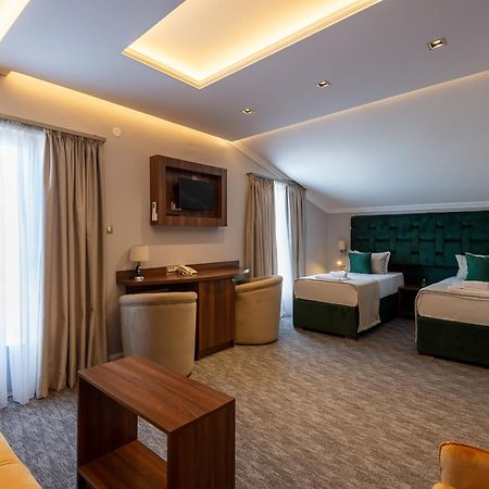 Hotel Ideall 波德戈里察 外观 照片