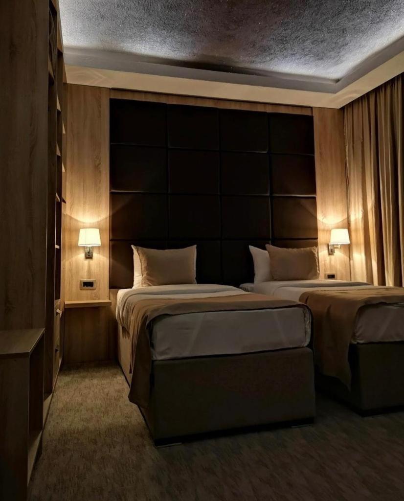 Hotel Ideall 波德戈里察 外观 照片
