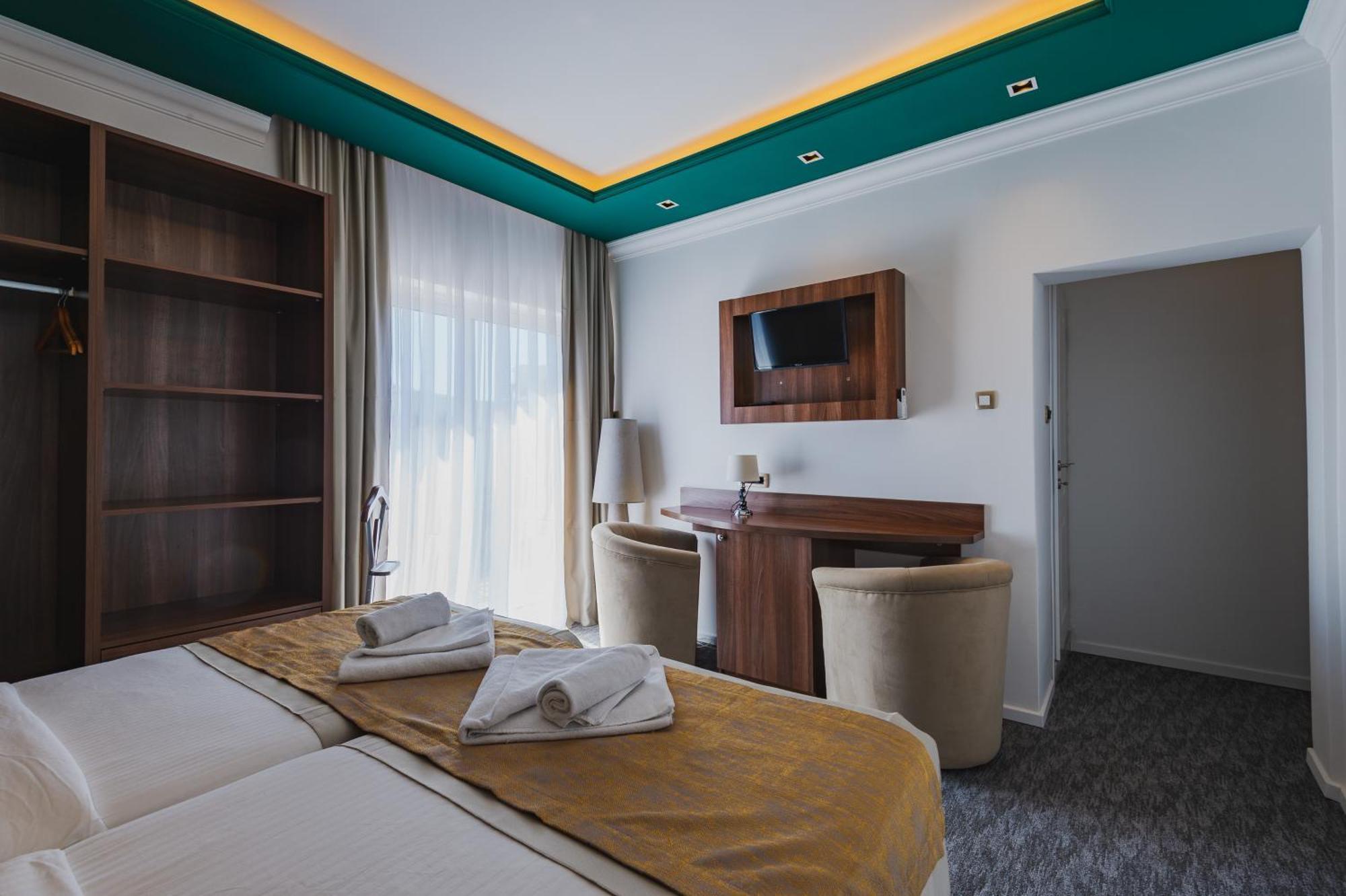 Hotel Ideall 波德戈里察 外观 照片