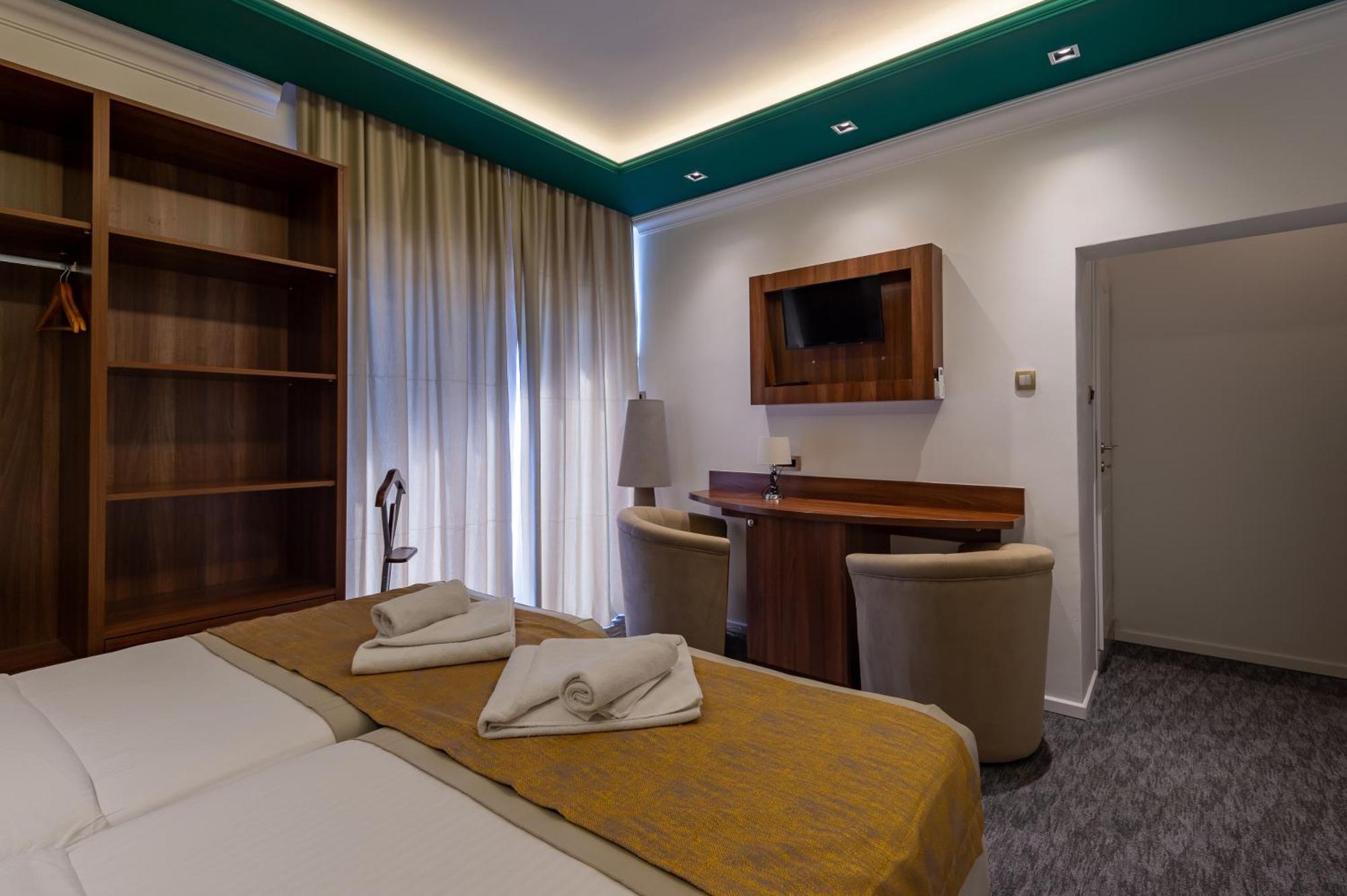 Hotel Ideall 波德戈里察 外观 照片
