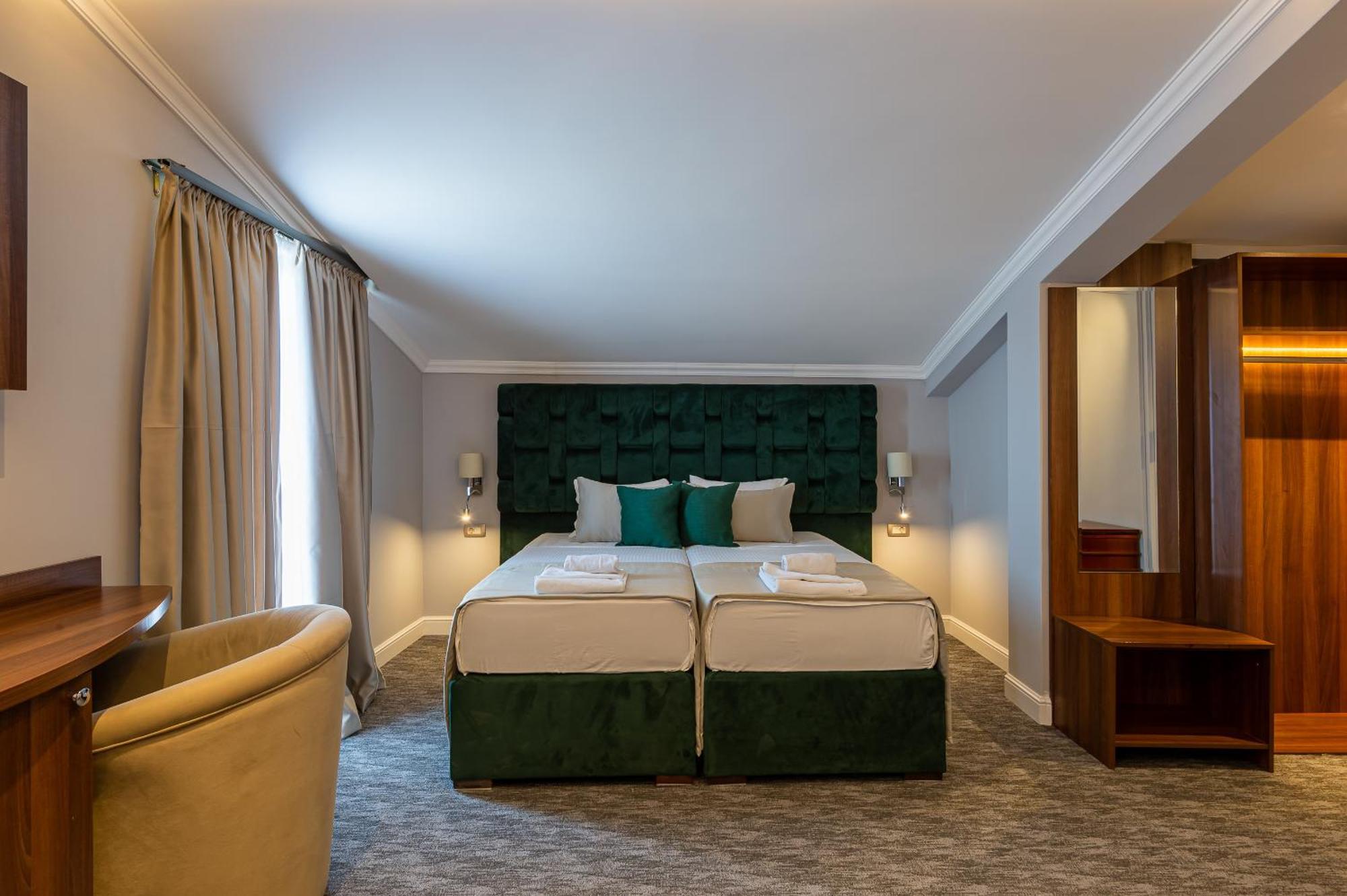 Hotel Ideall 波德戈里察 外观 照片