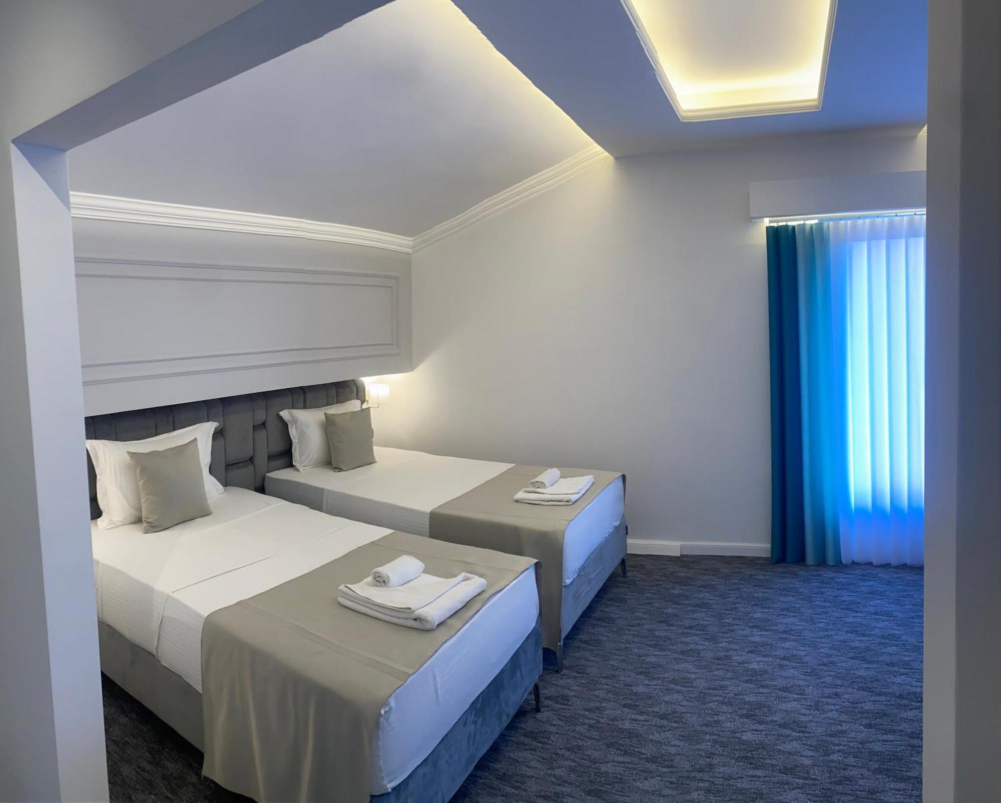 Hotel Ideall 波德戈里察 外观 照片